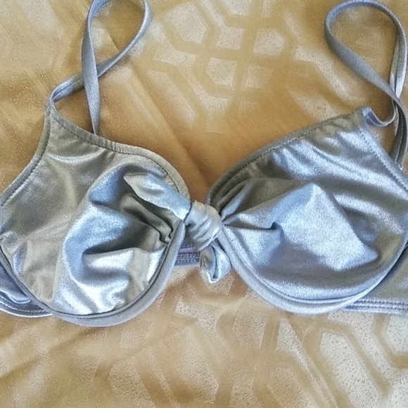Bikini Top D cup with underwire - Picture 1 of 3